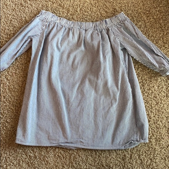 Off the shoulder top - Picture 2 of 2